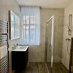 Synek شقة فندقية 4*