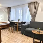 Synek شقة فندقية 4*