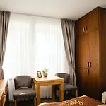 Synek 4*